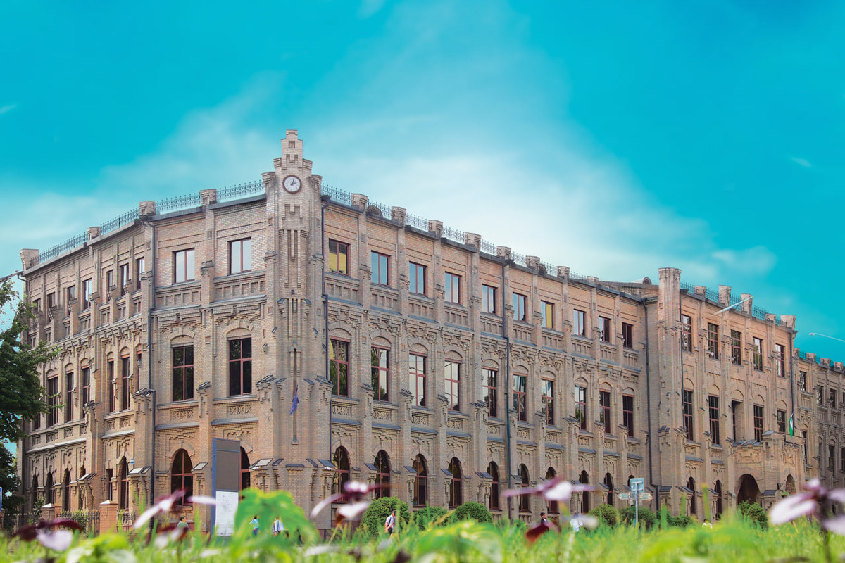 塔什干威斯敏斯特国际大学